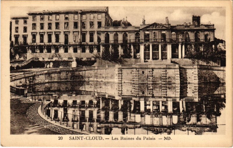 Carte postale ancienne Saint-Cloud Les Ruines du Palais à Saint-Cloud