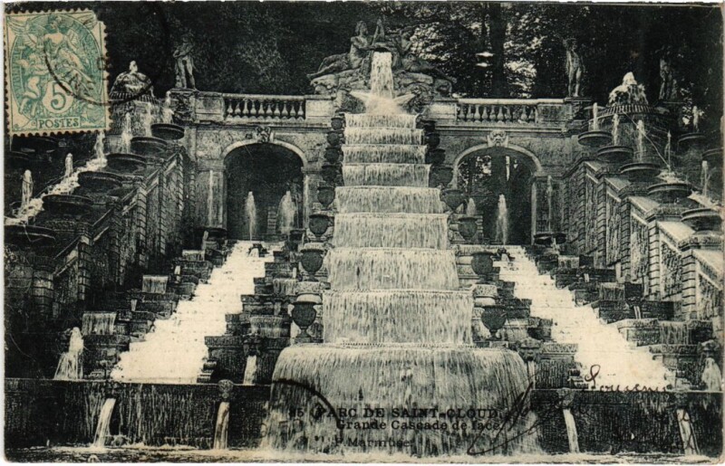 Carte postale ancienne Saint-Cloud Parc - Grande Cascade de Face à Saint-Cloud