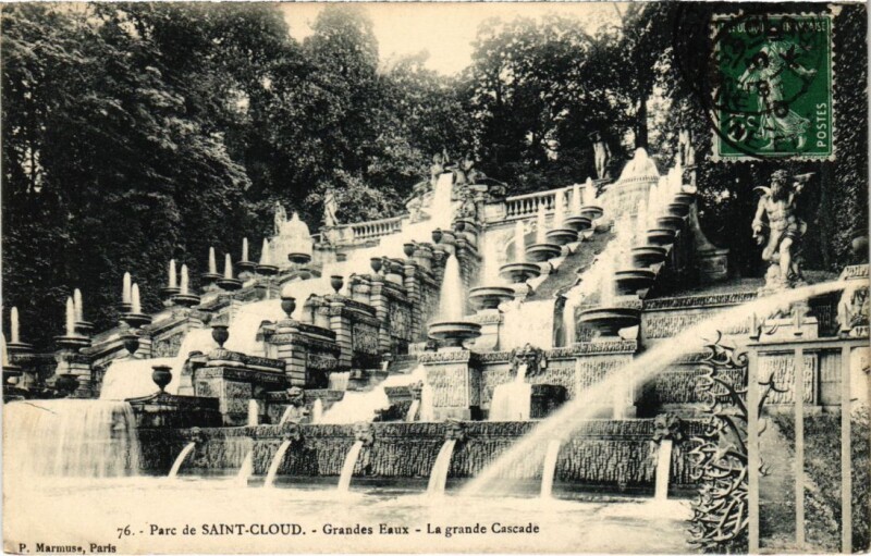 Carte postale ancienne Saint-Cloud Parc - Grandes Eaux - La Grande Cascade à Saint-Cloud