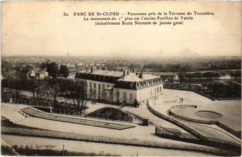 Carte postale ancienne Saint-Cloud Parc - Panorama pris de la Terrasse du Trocadero à Saint-Cloud