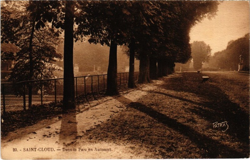 Carte postale ancienne Saint-Cloud Dans le Parc en Automne à Saint-Cloud