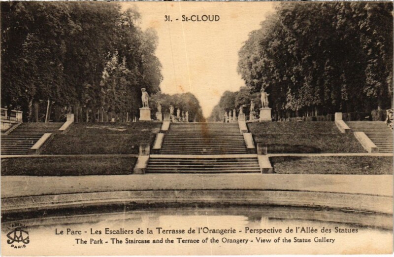Carte postale ancienne Saint-Cloud Parc - Escaliers de la Terrasse de l'Orangerie à Saint-Cloud