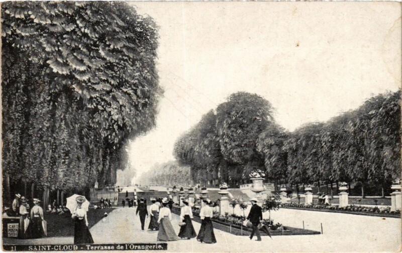 Carte postale ancienne Saint-Cloud Terrasse de l'Orangerie à Saint-Cloud