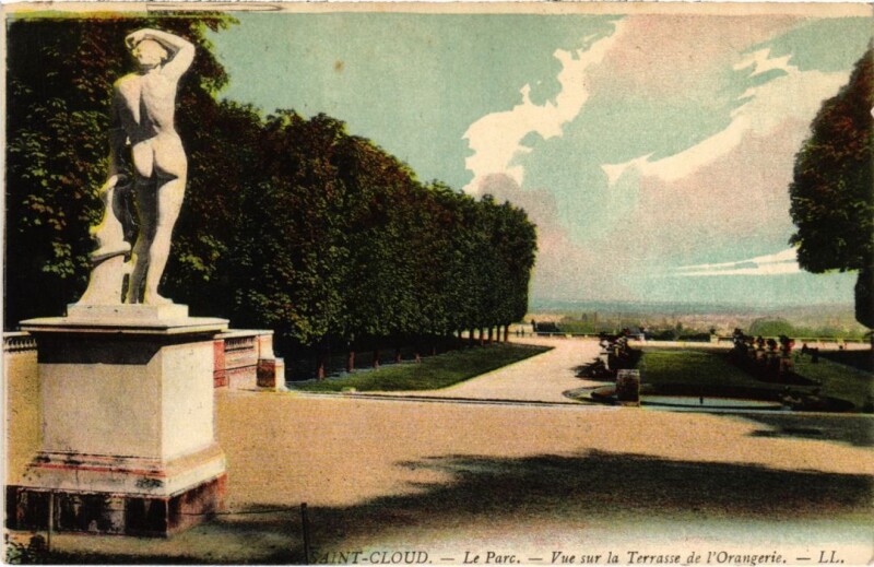 Carte postale ancienne Saint-Cloud Parc - Vue sur la Terrasse de l'Orangerie à Saint-Cloud