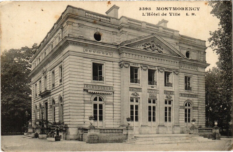 Carte postale ancienne Montmorency Hotel de Ville à Montmorency