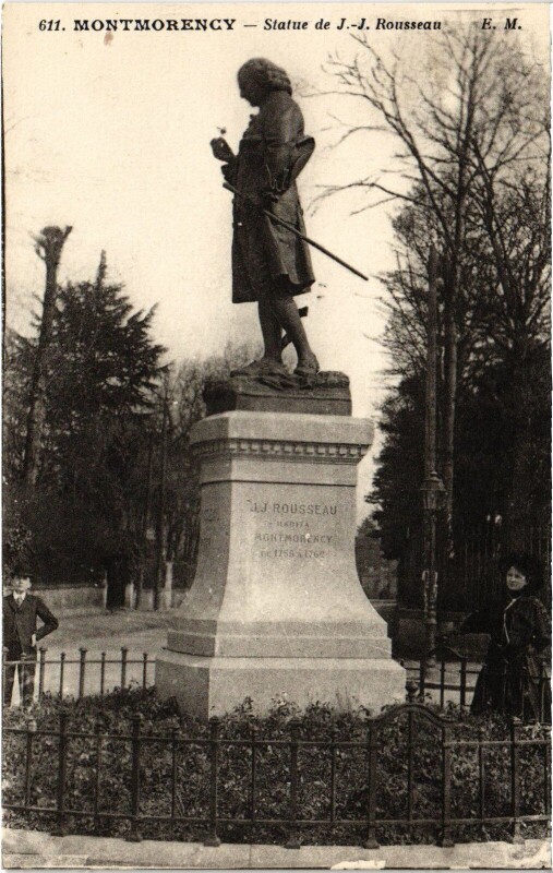 Carte postale ancienne Montmorency Statue de J.-J. Rousseau à Montmorency