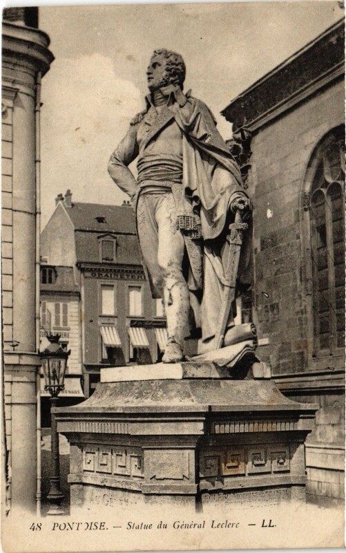 Carte postale ancienne Pontoise Statue du General Leclerc à Pontoise