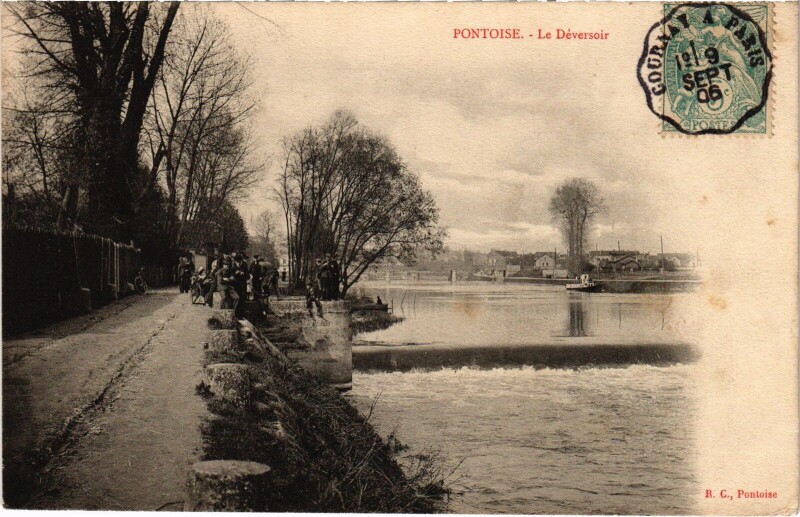 Carte postale ancienne Pontoise Le Deversoir à Pontoise
