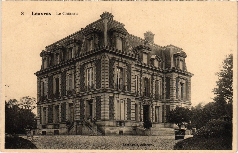 Carte postale ancienne Louvres Le Chateau à Louvres