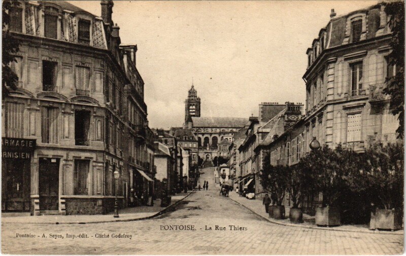 Carte postale ancienne Pontoise Rue Thiers à Pontoise