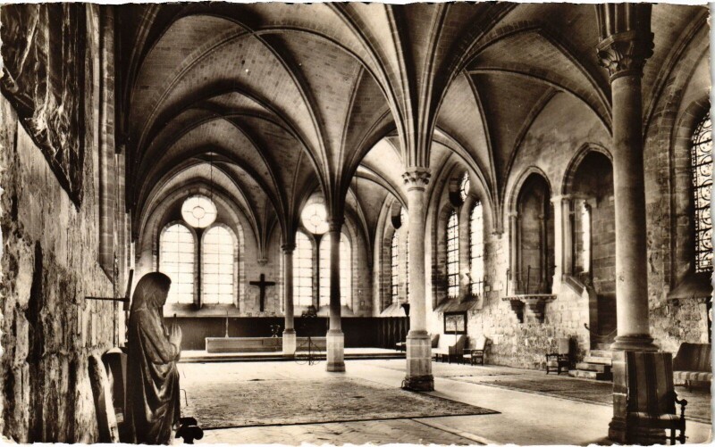 Carte postale ancienne Abbaye de Royaumont ancien refectoire