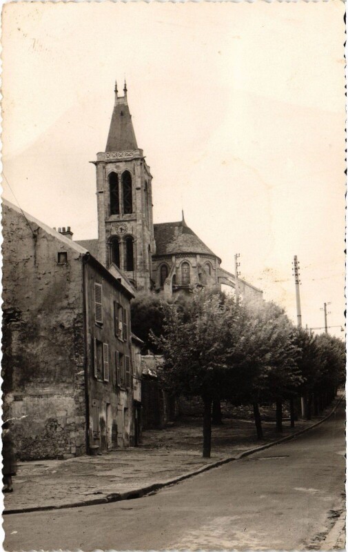 Carte postale ancienne Gonesse Eglise et la Rue de l'Hotel Dieu à Gonesse