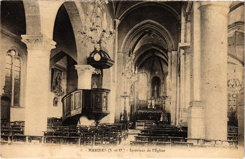 Carte postale ancienne Marines Interieur d'Eglise à Marines
