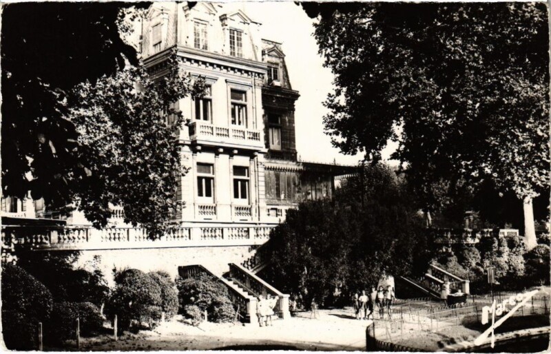 Carte postale ancienne Asnieres Square Voyez-d'Argenson