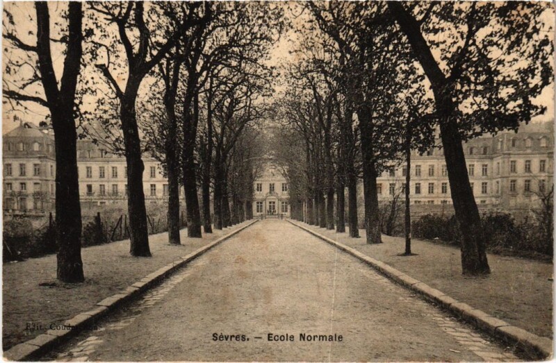 Carte postale ancienne Sevres Ecole Normale