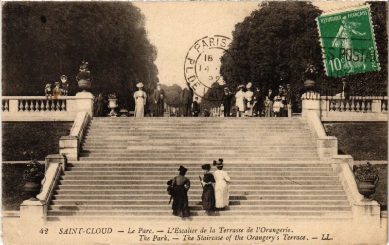 Carte postale ancienne Saint-Cloud Le Parc à Saint-Cloud