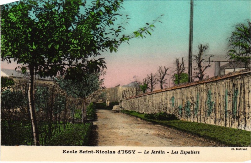Carte postale ancienne Issy-les-Moulineaux Ecole Saint-Nicolas - Le Jardin - Les Espaliers à Issy-les-Moulineaux