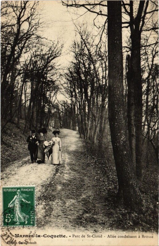 Carte postale ancienne Marnes-la-Coquette Parc de Saint-Cloud Allee Conduisant a Brosse à Marnes-la-Coquette