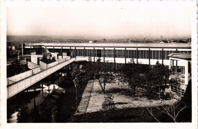 Carte postale ancienne Suresnes Ecole de Plein Air - Vue Generale à Suresnes