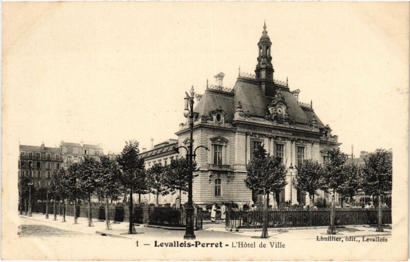 Carte postale ancienne Levallois-Perret Hotel de Ville à Levallois-Perret
