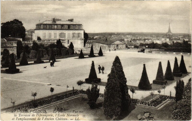 Carte postale ancienne Saint-Cloud Le Parc - Vue sur la Terrasse de l'Orangerie à Saint-Cloud