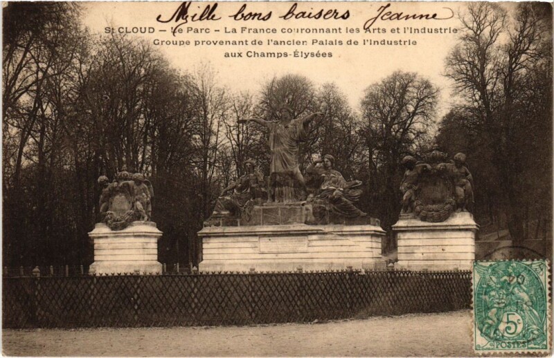 Carte postale ancienne Saint-Cloud Le Parc - Statues à Saint-Cloud