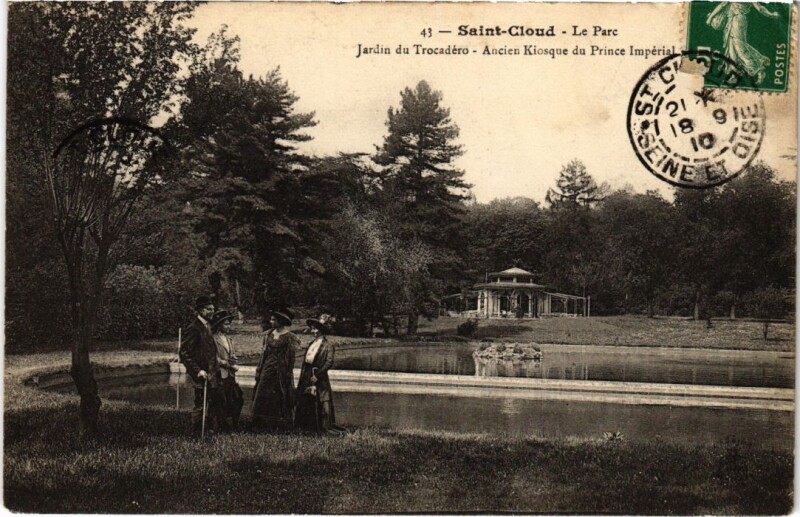 Carte postale ancienne Saint-Cloud Parc - Jardin du Trocadero - Ancien Kiosque à Saint-Cloud