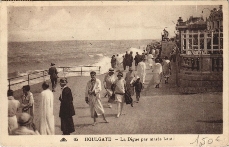 Carte postale ancienne Houlgate La Digue par Maree Haute à Houlgate