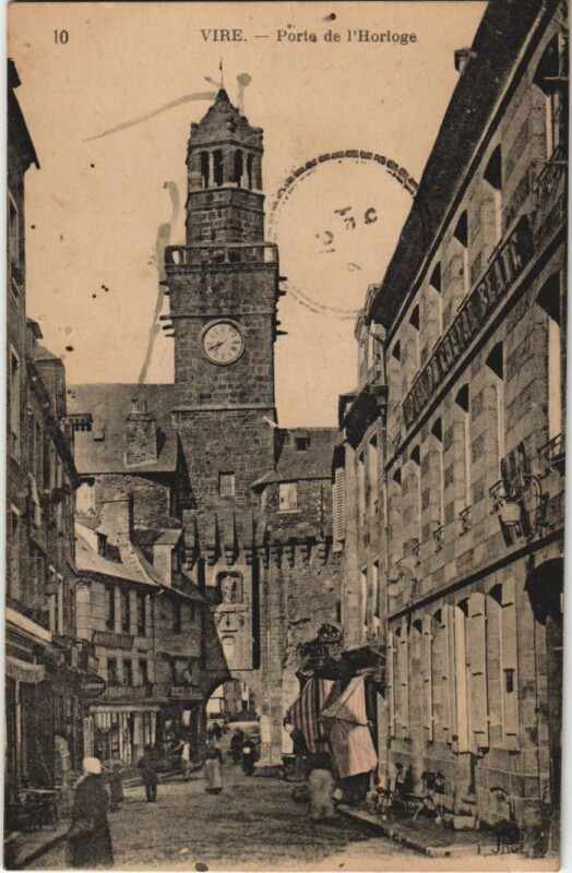 Carte postale ancienne Vire Porte de l'Horloge