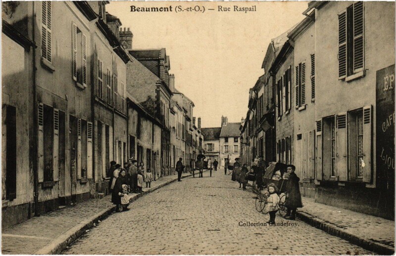 Carte postale ancienne Beaumont Rue Raspail