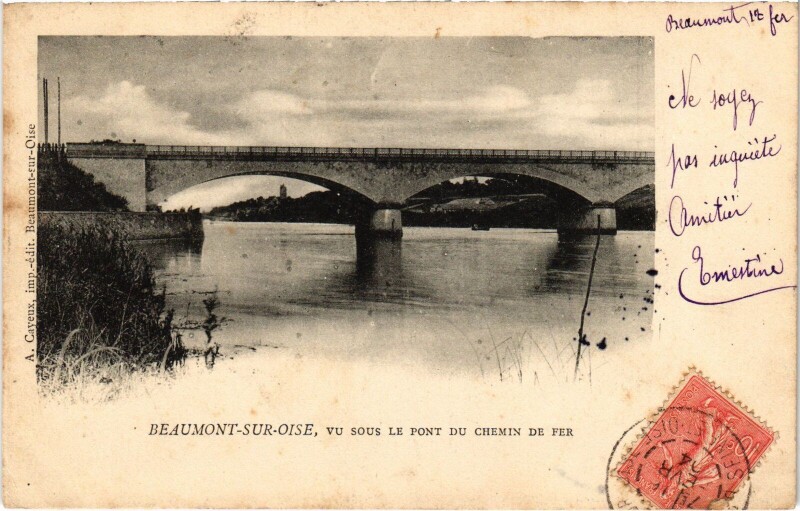 Carte postale ancienne Beaumont vu sous le Pont du Chemin de Fer