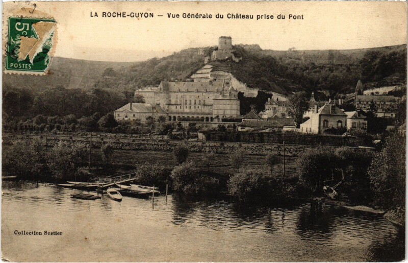 Carte postale ancienne La Roche Guyon vue generale à La Roche-Guyon