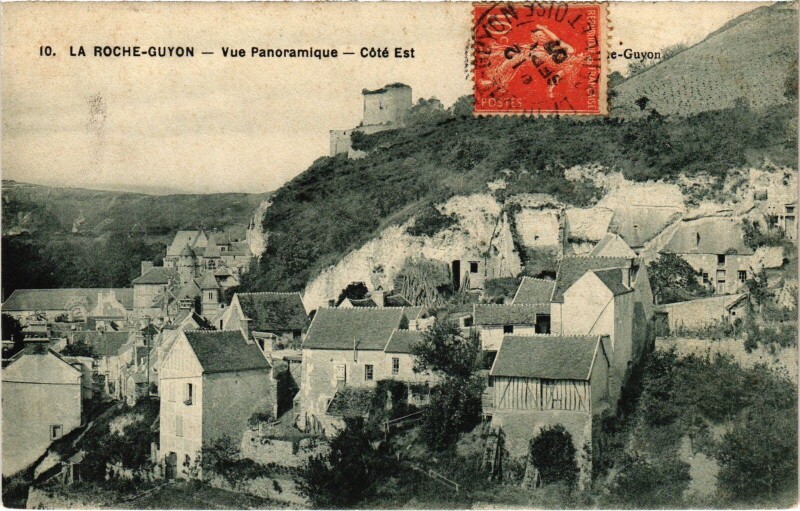 Carte postale ancienne La Roche Guyon vue panoramique à La Roche-Guyon