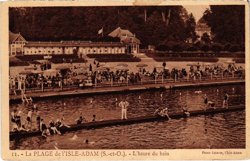 Carte postale ancienne L'Isle Adam La Plage Heure du Bain à L'Isle-Adam