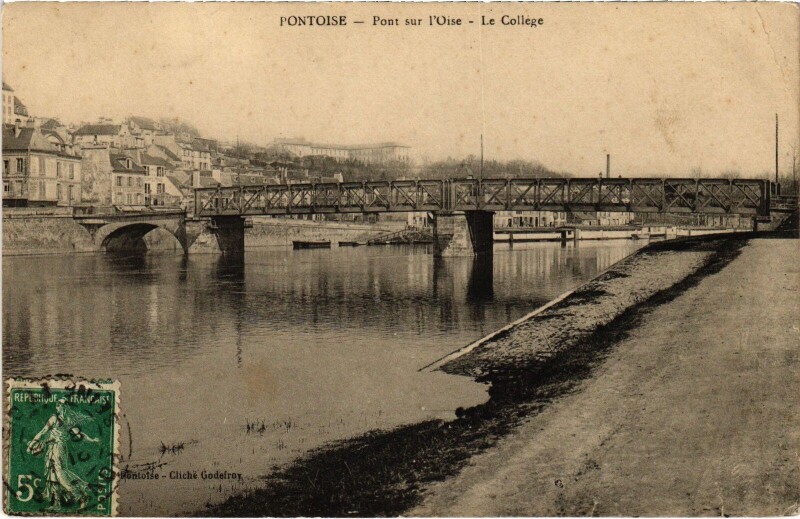 Carte postale ancienne Pontoise Le College à Pontoise