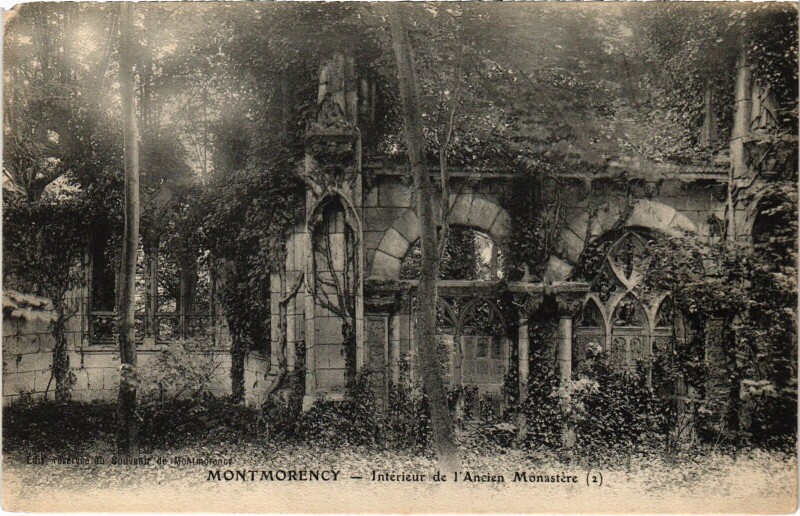 Carte postale ancienne Montmorency Interieur de l'Ancien Monastere à Montmorency
