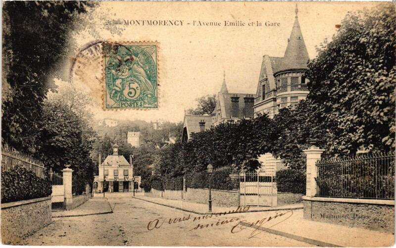 Carte postale ancienne Montmorency Avenue Emilie et la Gare à Montmorency