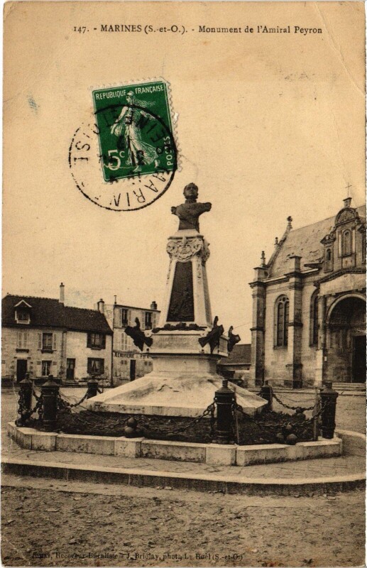Carte postale ancienne Marines Monument de l'Amiral Peyron à Marines