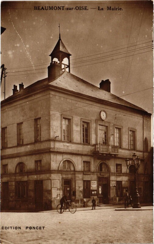 Carte postale ancienne Beaumont La Mairie
