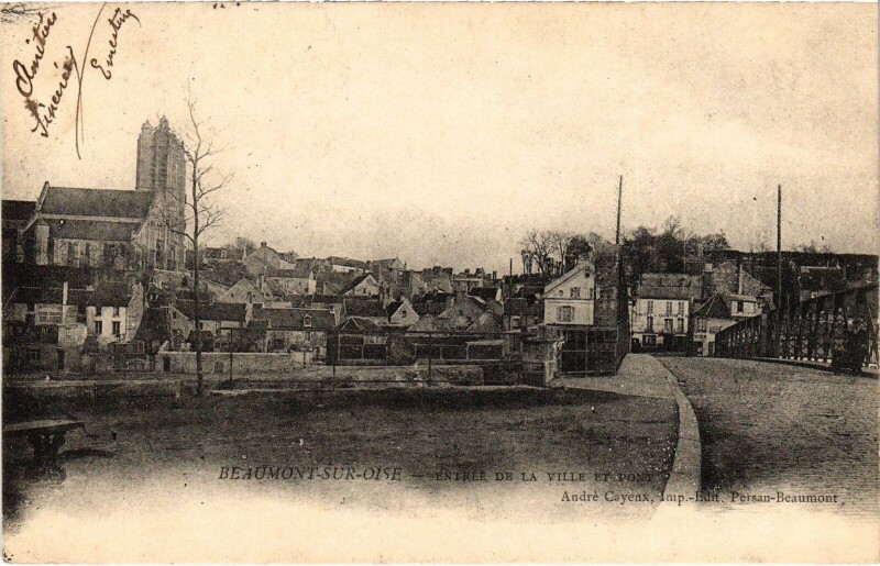 Carte postale ancienne Beaumont Entree de la Ville et Pont