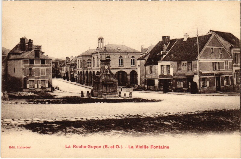 Carte postale ancienne La Roche Guyon La Vieille Fontaine à La Roche-Guyon