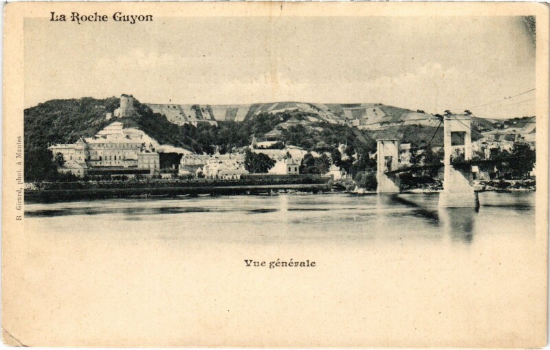 Carte postale ancienne La Roche Guyon vue generale à La Roche-Guyon
