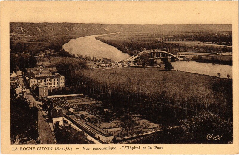 Carte postale ancienne La Roche Guyon vue panoramique à La Roche-Guyon