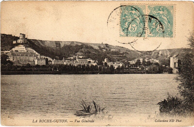 Carte postale ancienne La Roche Guyon vue generale à La Roche-Guyon