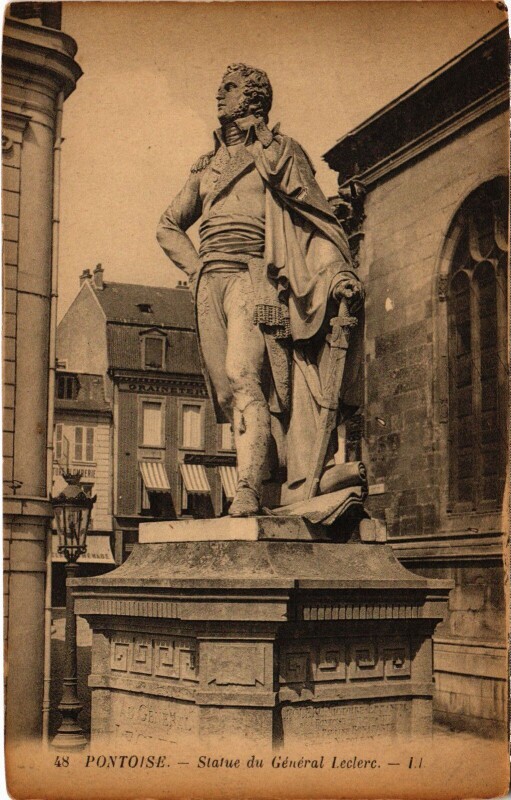 Carte postale ancienne Pontoise Statue du General Leclerc à Pontoise