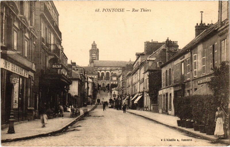 Carte postale ancienne Pontoise Rue Thiers à Pontoise