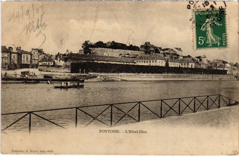 Carte postale ancienne Pontoise Hotel Dieu à Pontoise