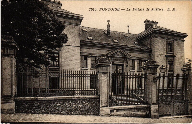 Carte postale ancienne Pontoise Palais de Justice à Pontoise