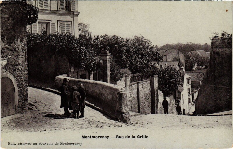 Carte postale ancienne Montmorency Rue de la Grille à Montmorency