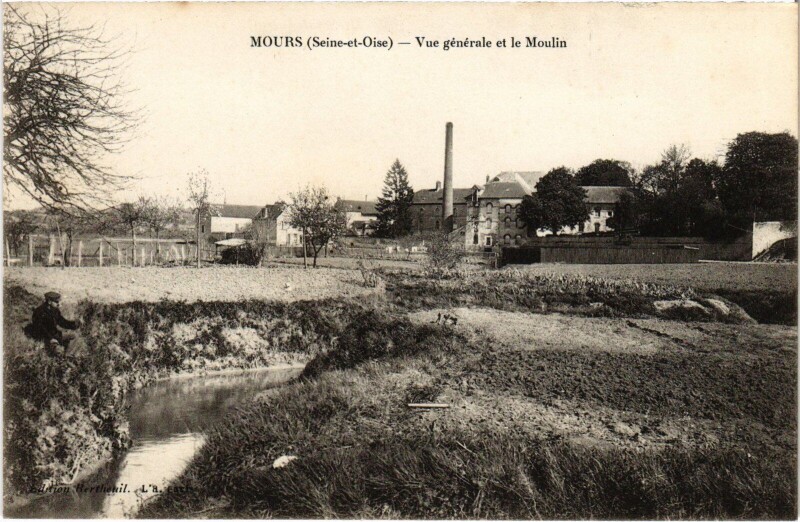 Carte postale ancienne Mours vue generale et le Moulin à Mours